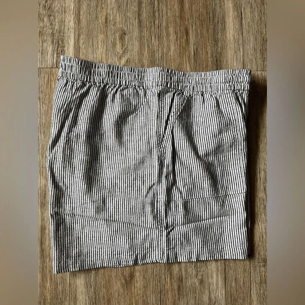 J Crew Women's Striped Linen Blend Drawstring Short 4.5